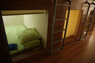 Гостиница Аксиома Гатчина Общий 8-местный номер для мужчин и женщин-1